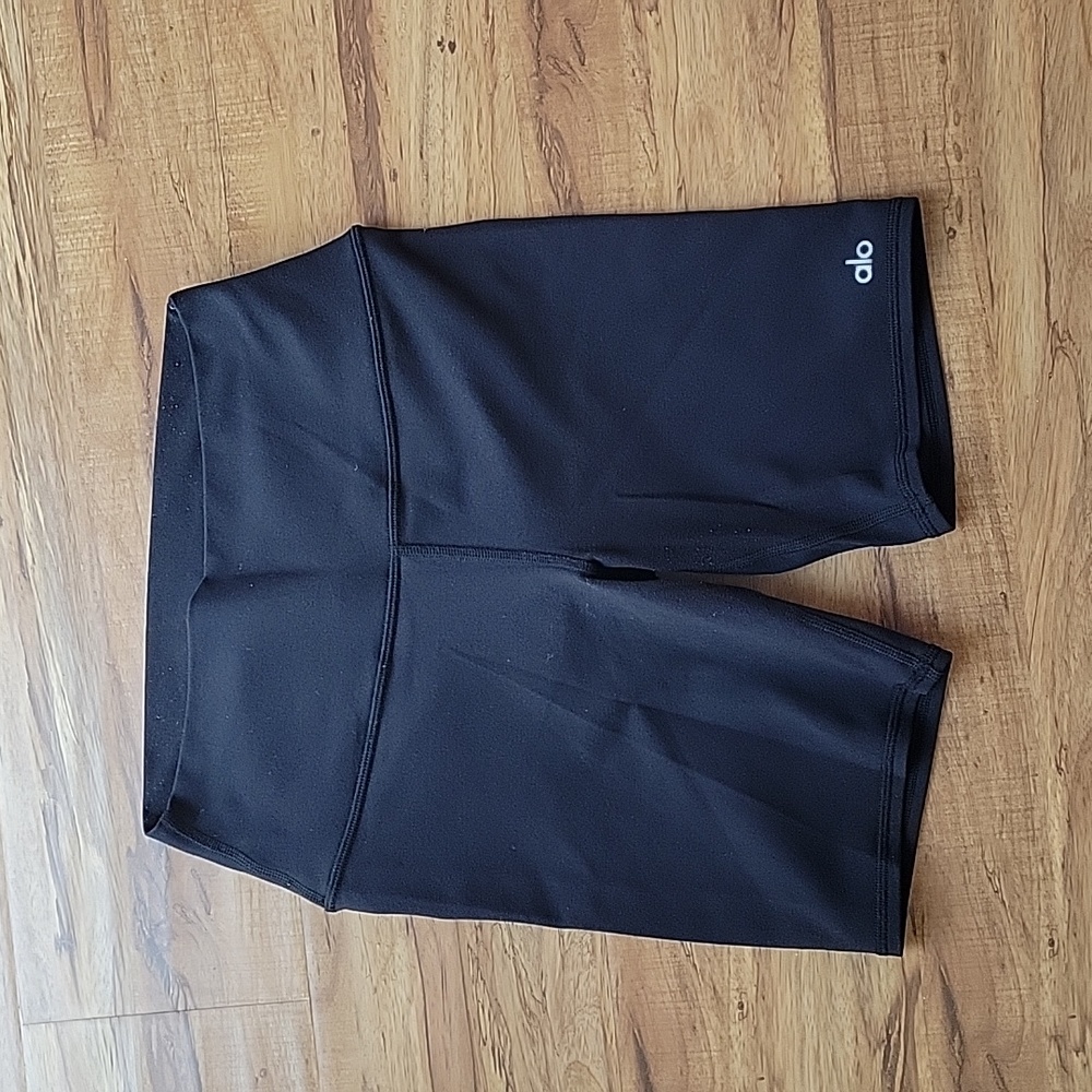 Alo Yoga Biker shorts
